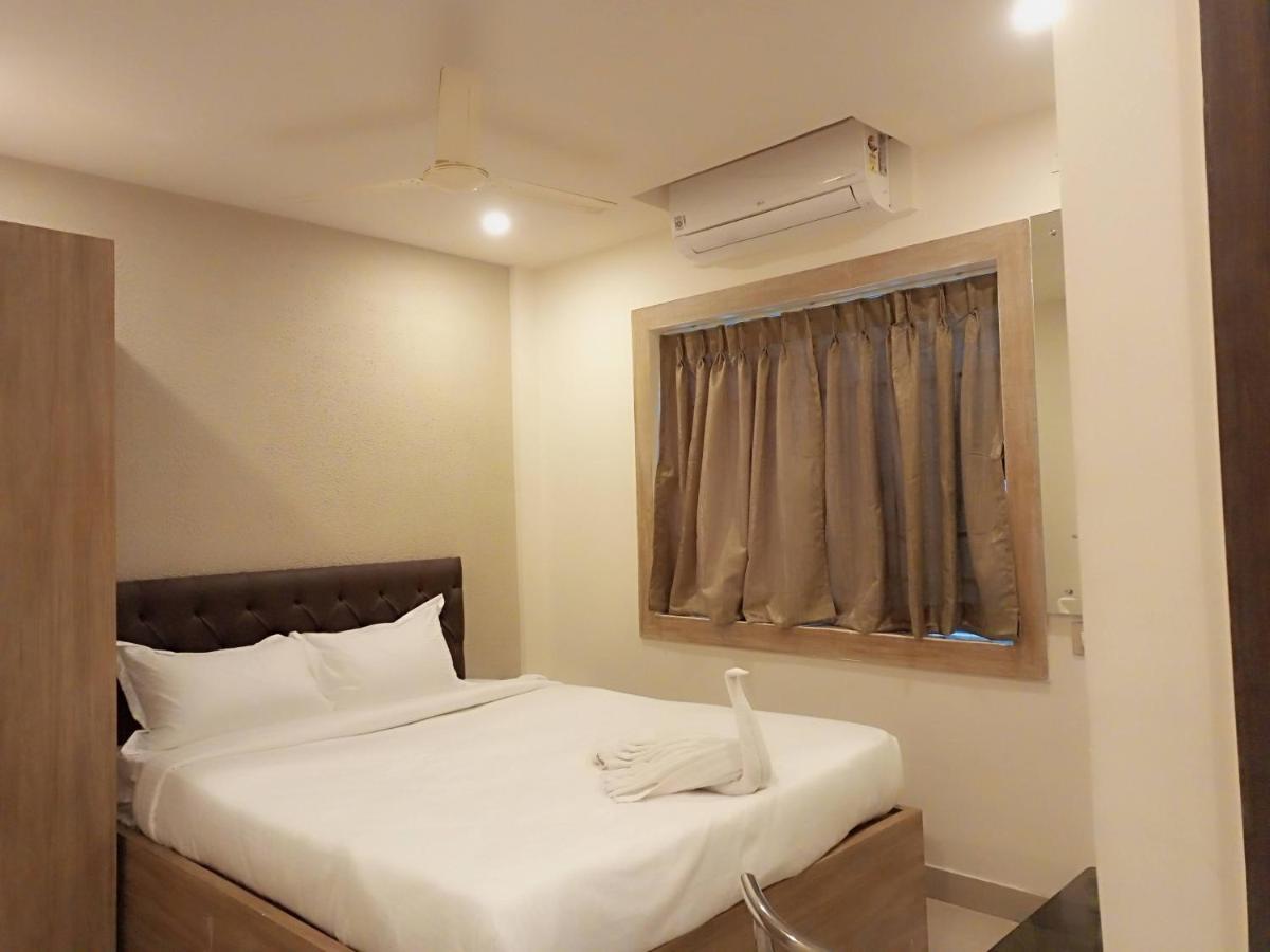 Hotel Aarav Inn Kolkata